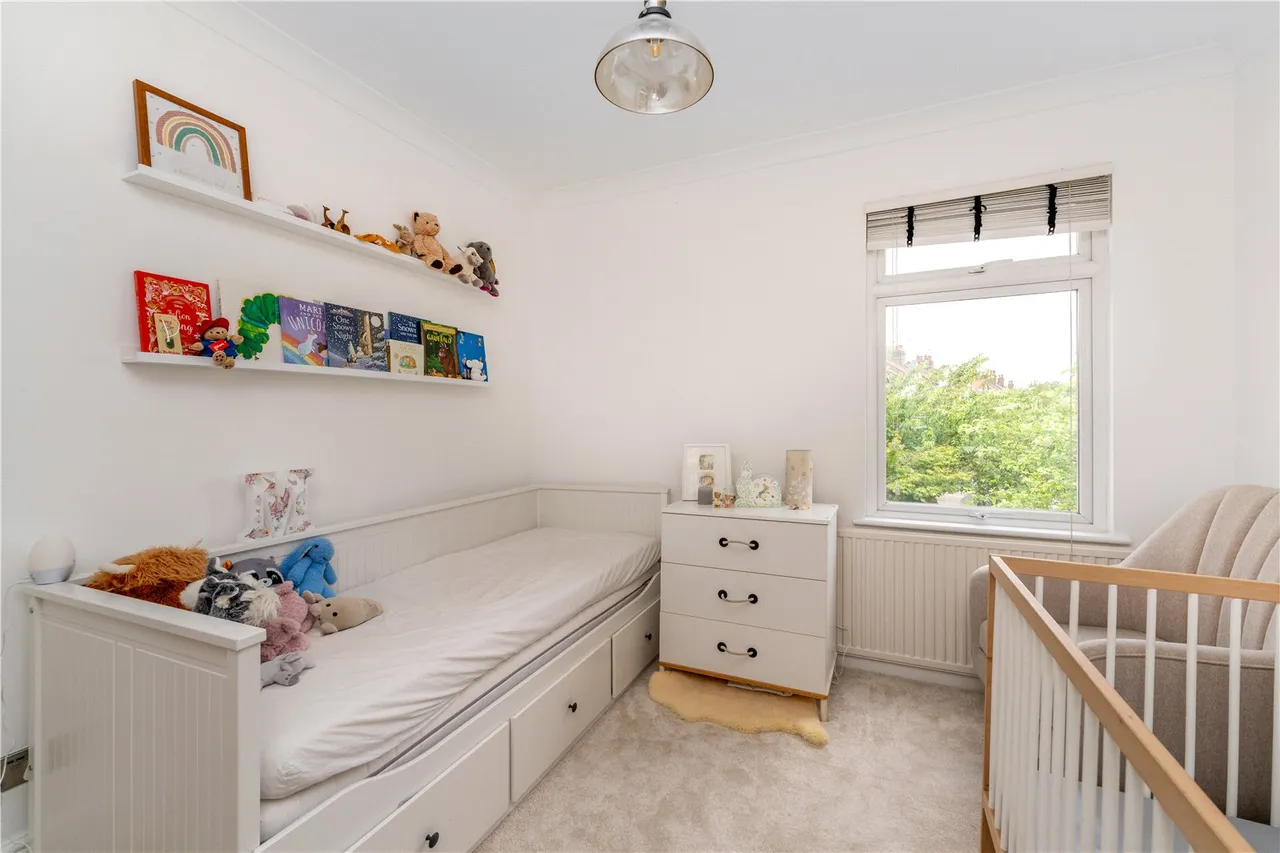 Nelson Road, Whitton, TW2 7AY, photo 10
