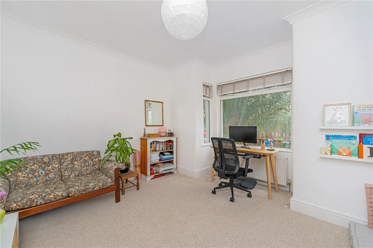 Nelson Road, Whitton, TW2 7AY, photo 11