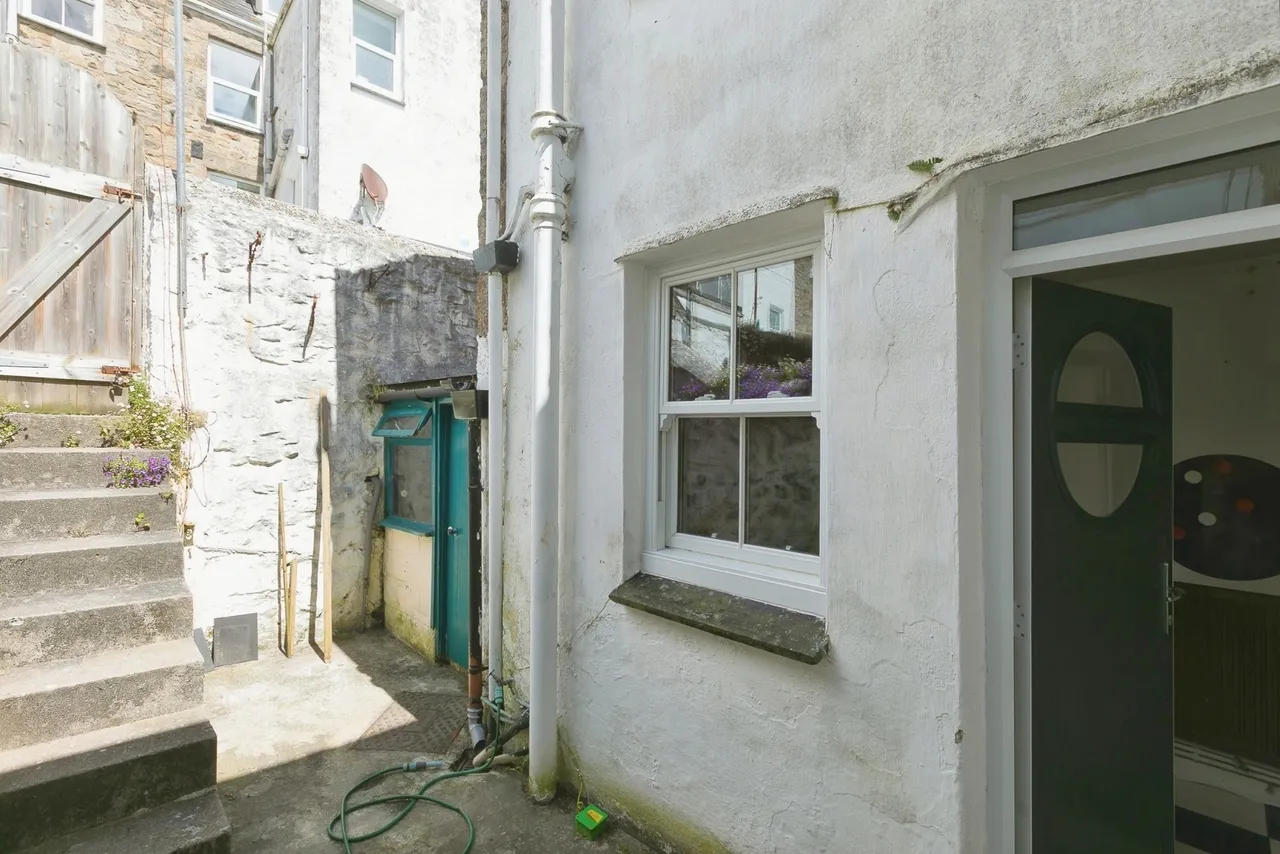 St. Henry Street, Penzance, TR18, photo 17