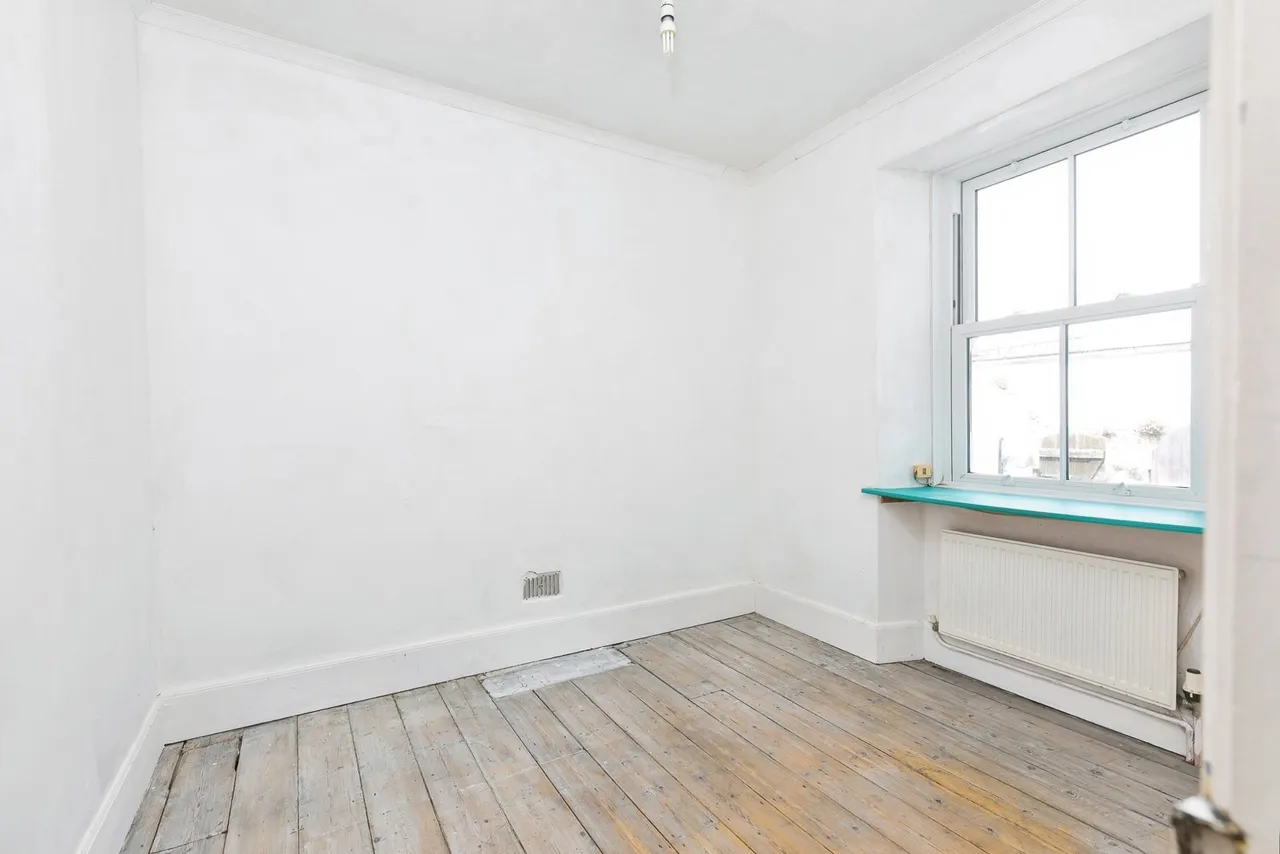 St. Henry Street, Penzance, TR18, photo 12