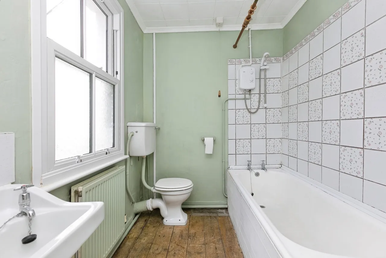 St. Henry Street, Penzance, TR18, photo 13
