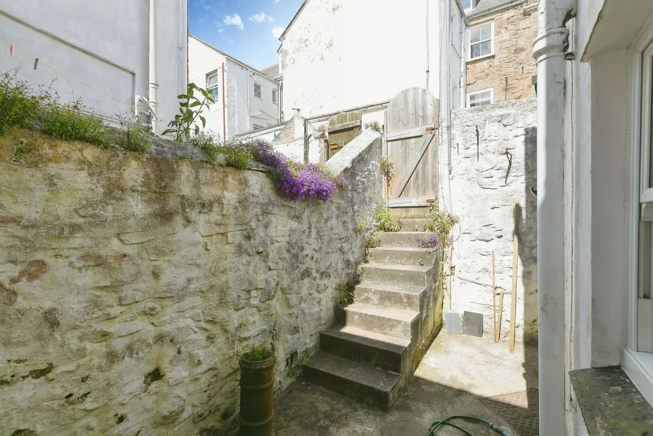 St. Henry Street, Penzance, TR18, photo 20