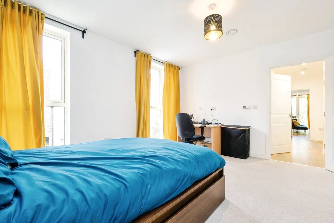 Mahindra Way, Beckton, London, E6, photo 10