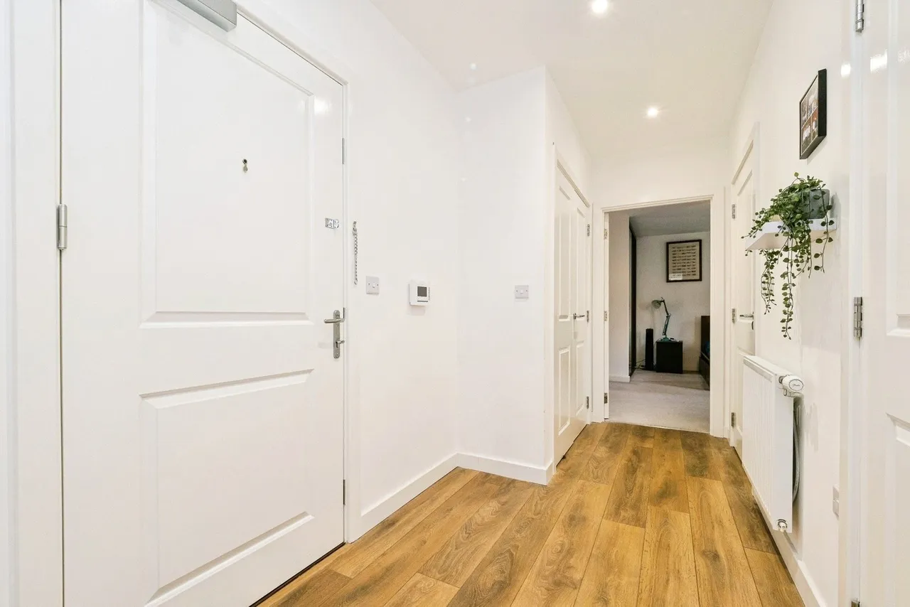 Mahindra Way, Beckton, London, E6, photo 12