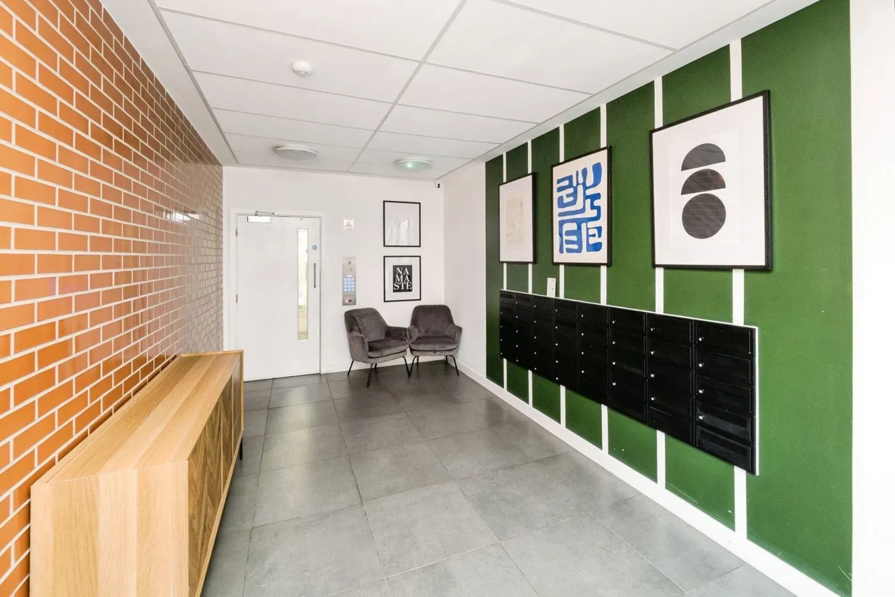 Mahindra Way, Beckton, London, E6, photo 16