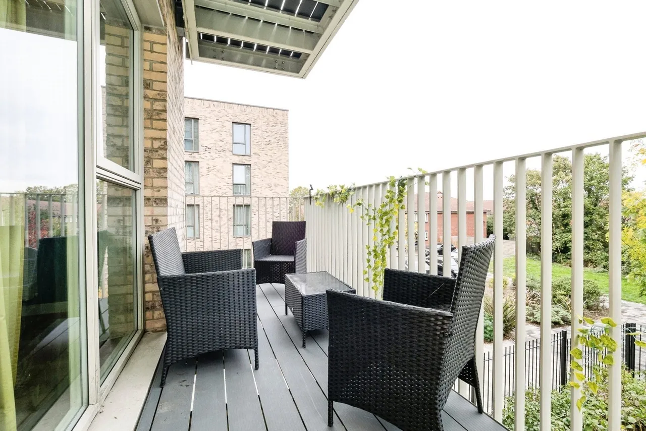 Mahindra Way, Beckton, London, E6, photo 13