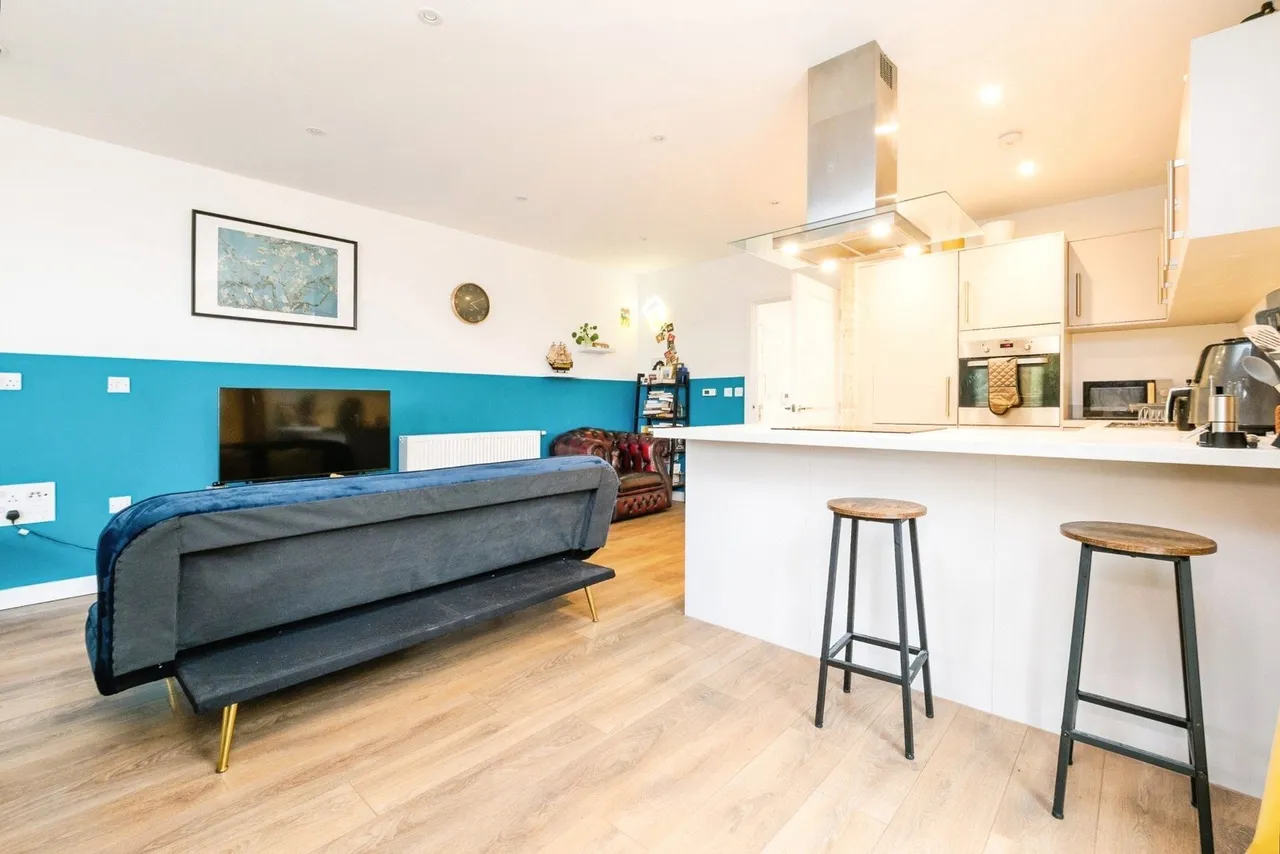 Mahindra Way, Beckton, London, E6, photo 8