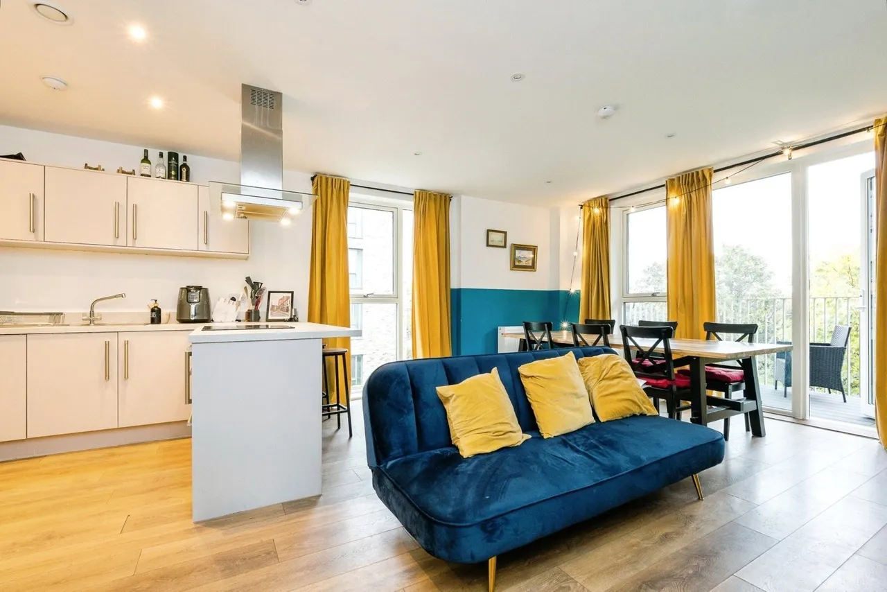 Mahindra Way, Beckton, London, E6, photo 5