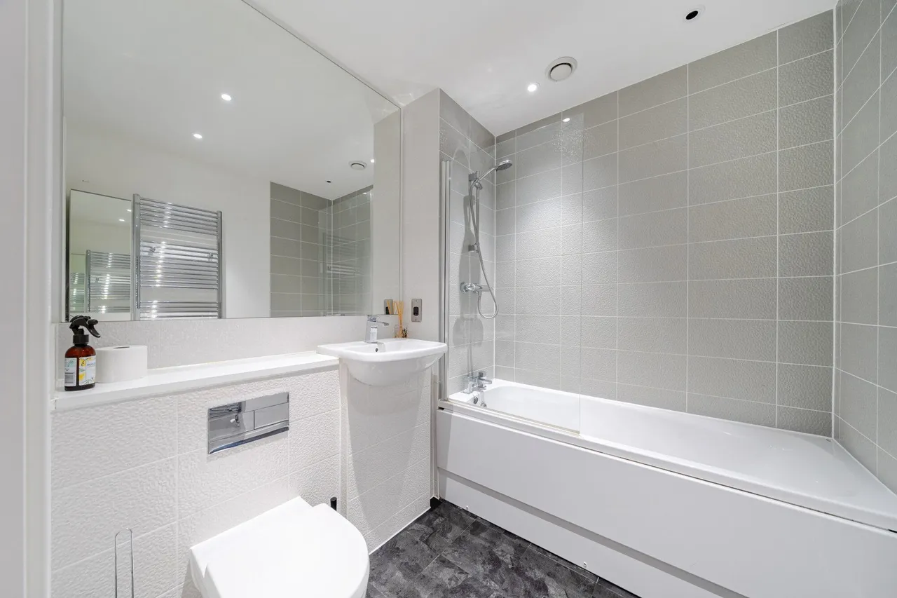 Moy Lane, SE18, photo 6