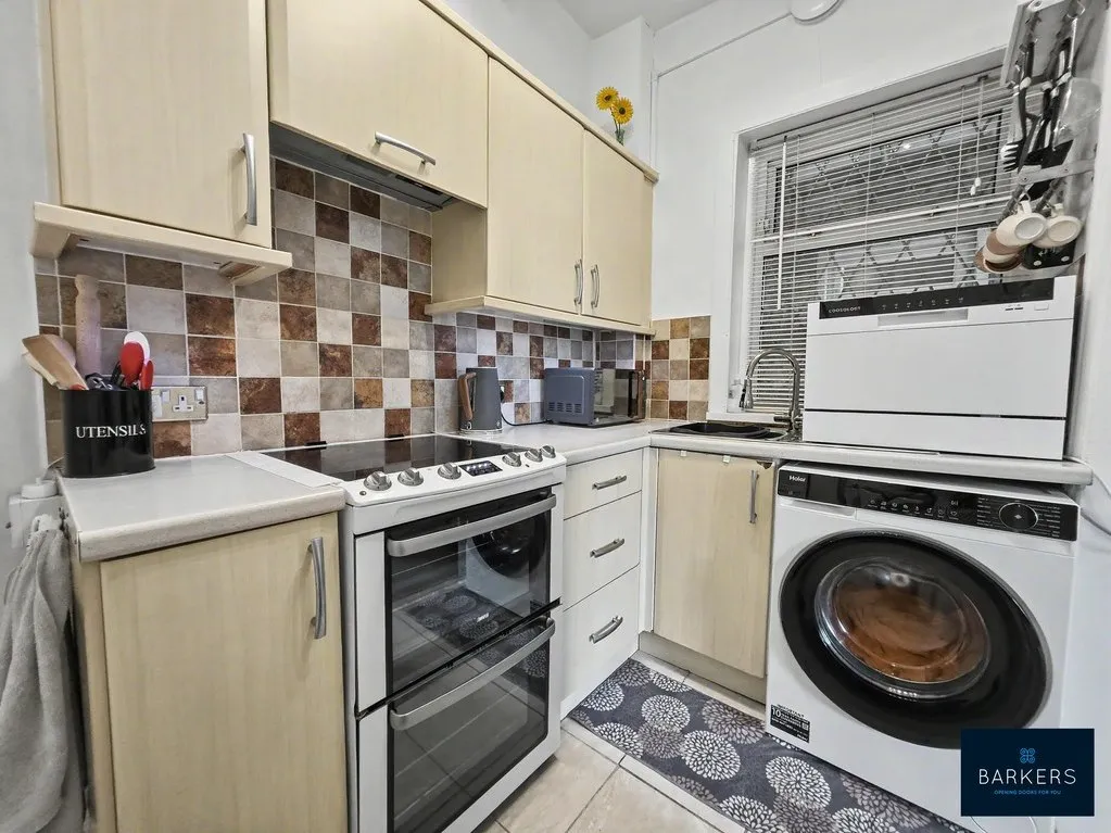 Rook Lane, Bradford BD4 9NJ, photo 4