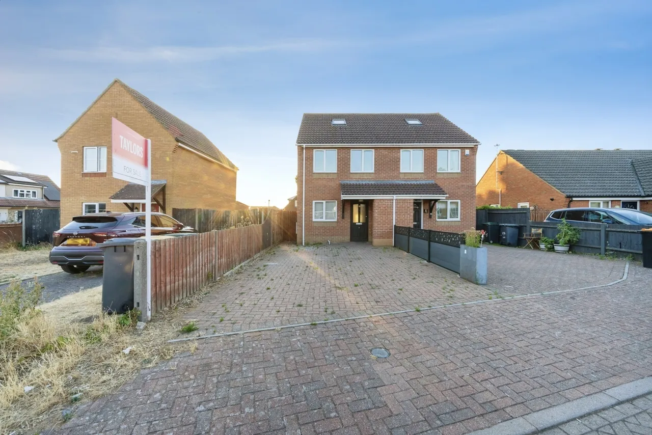 Pilgrims Close, Bedford, Bedfordshire, MK42, photo 13