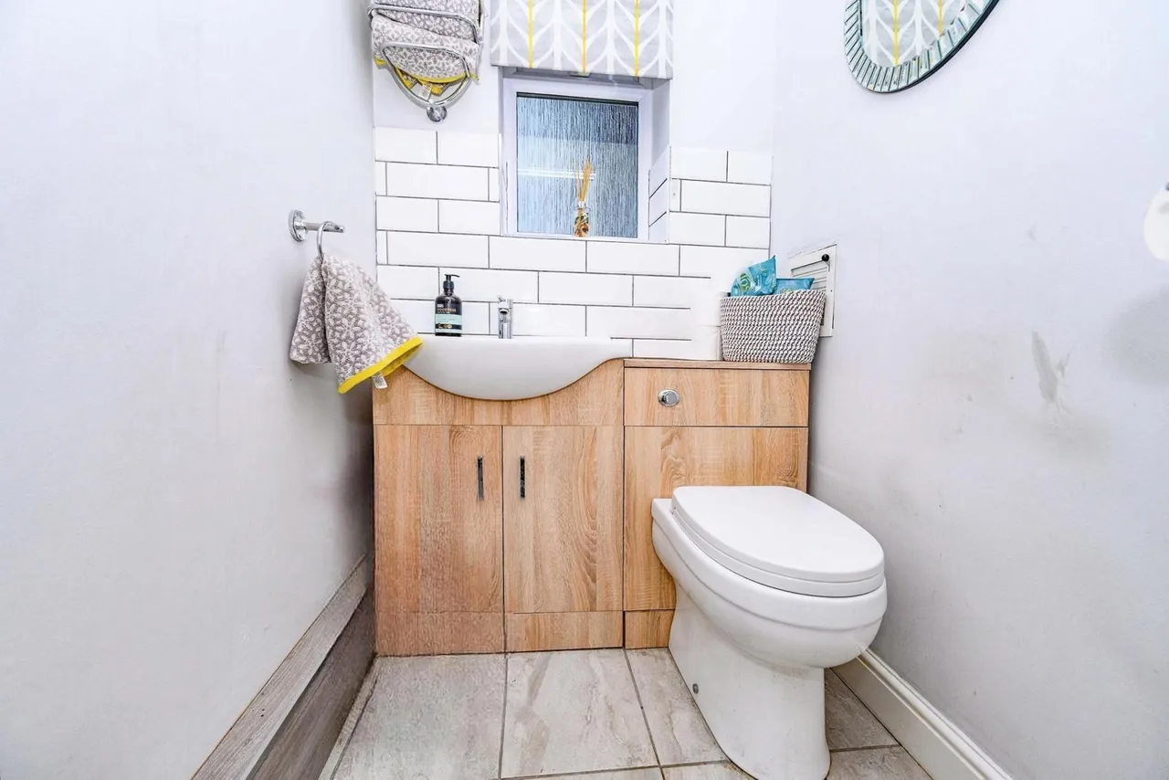 Dunsmore Road, Luton, Bedfordshire, LU1, photo 16