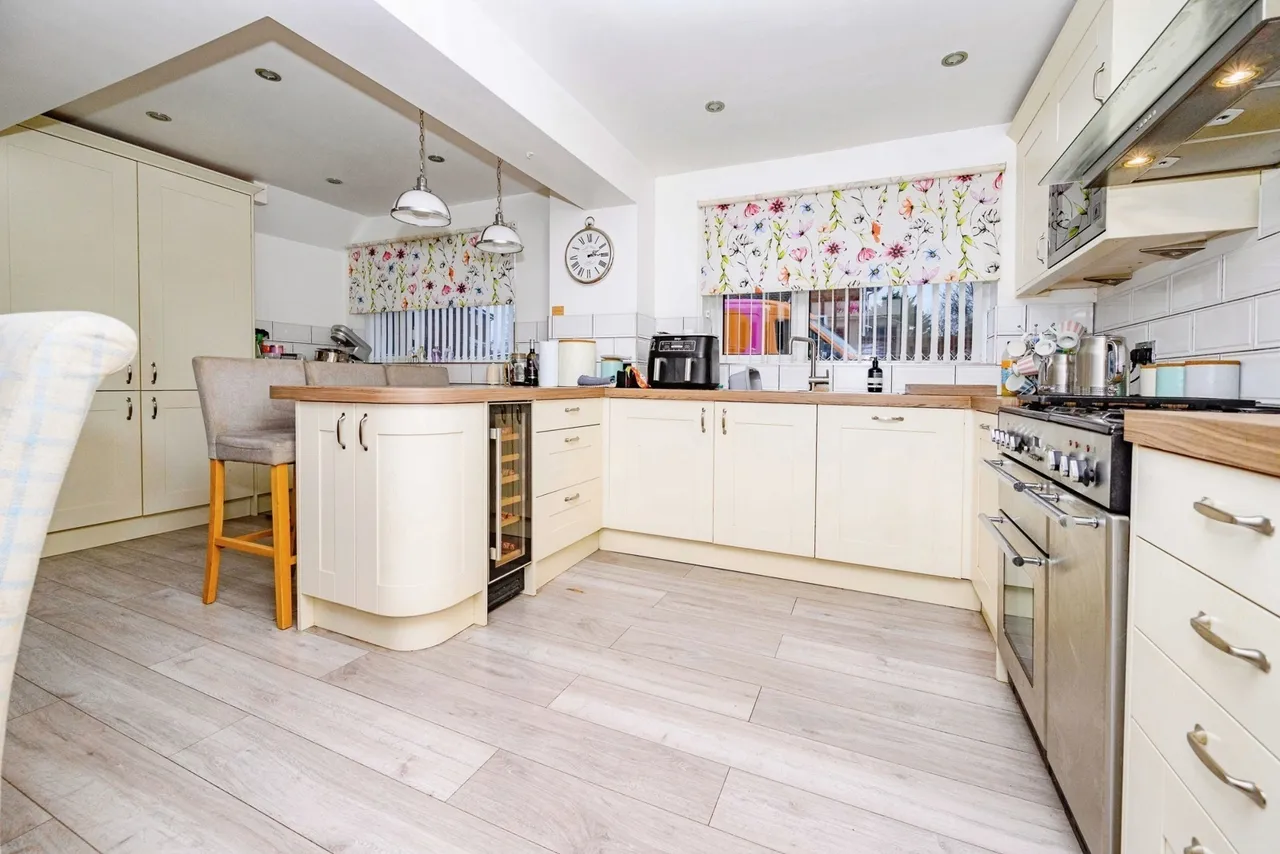 Dunsmore Road, Luton, Bedfordshire, LU1, photo 2