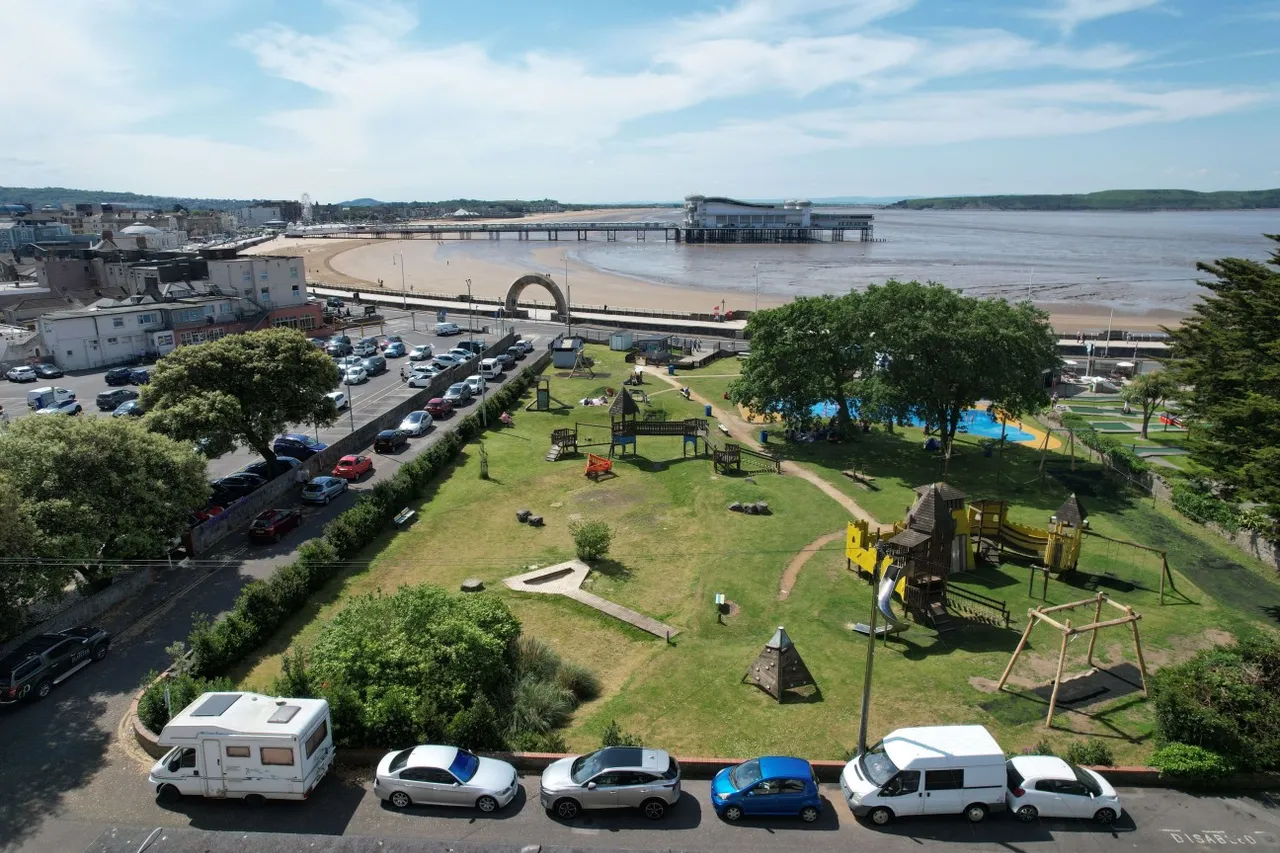 Park Place, Weston-super-Mare, BS23, photo 2