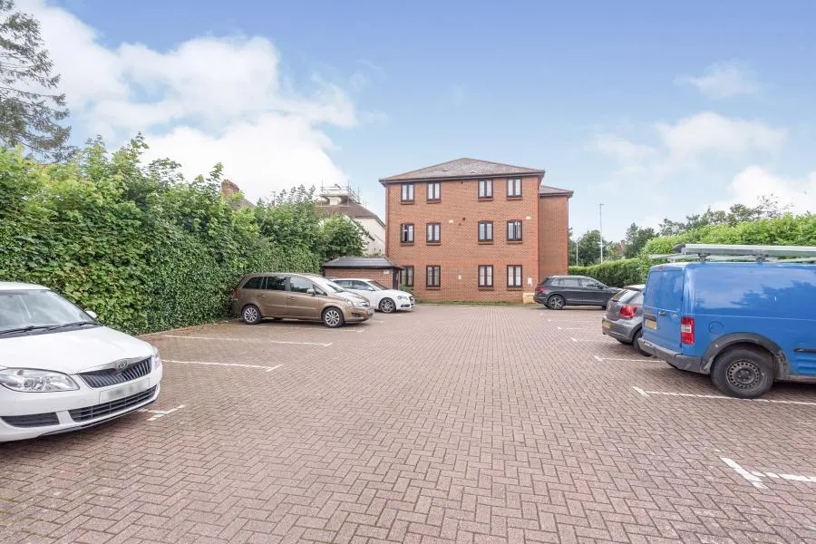 Hadlow Road, Tonbridge, TN9, photo 10