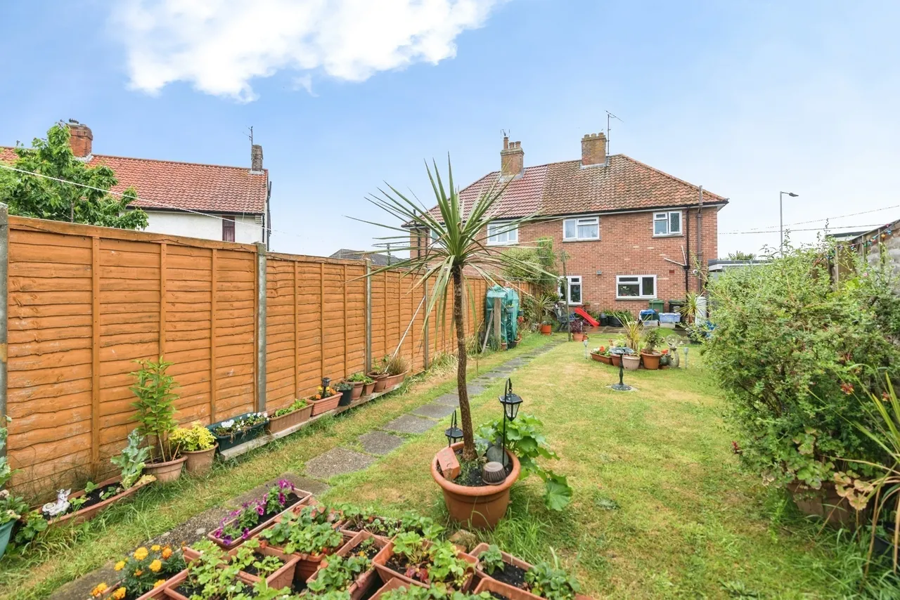 St. Margarets Crescent, Leiston, Suffolk, IP16, photo 2