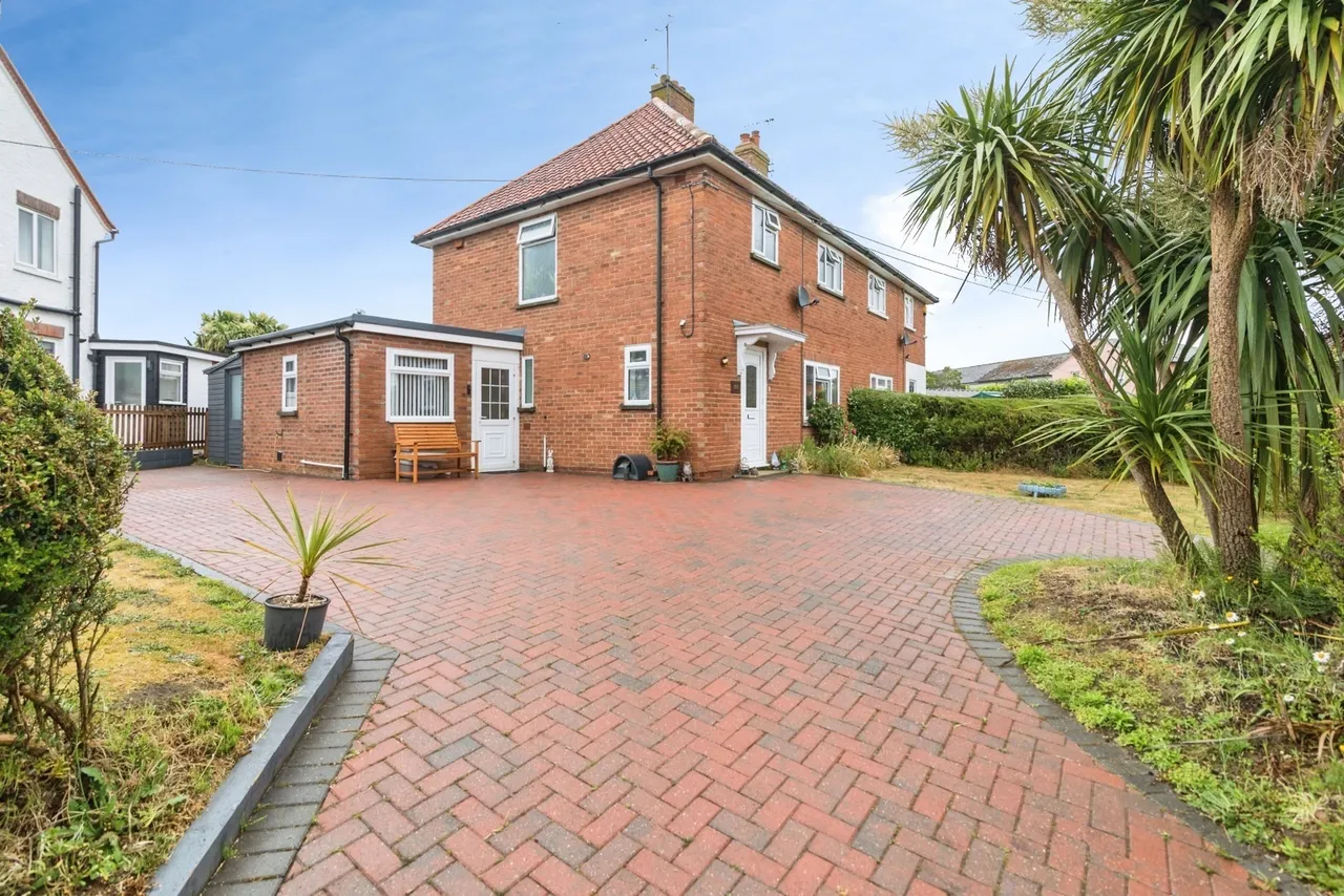 3 bed house for sale — St. Margarets Crescent, Leiston, Suffolk, IP16