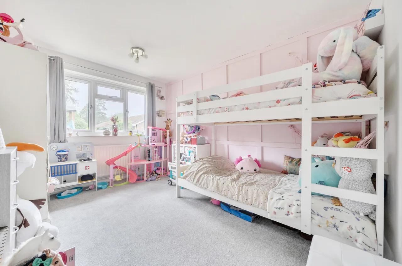 Carters Close, Hale, SP6, photo 9