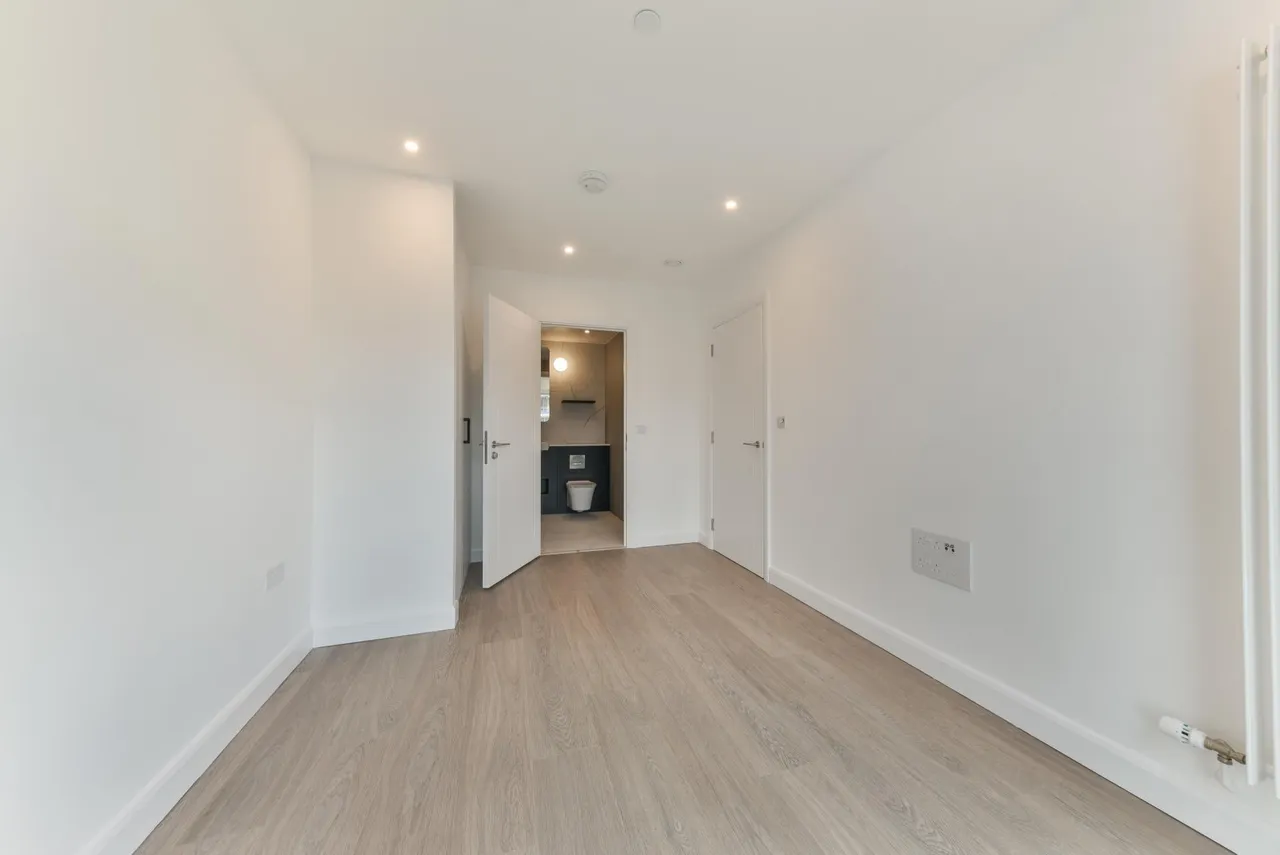Seagull Lane, E16, photo 5
