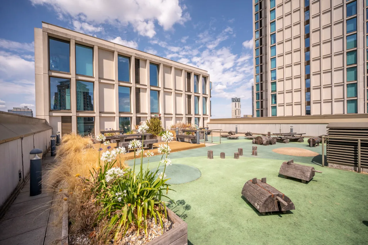 303, Atelier Point, LONDON, photo 12