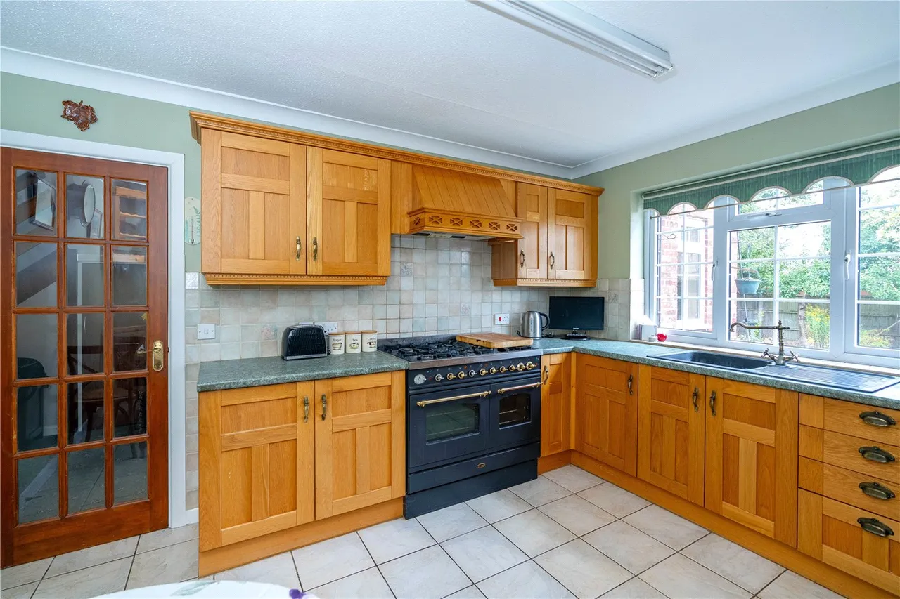 Woodland Avenue, Bourne, PE10, photo 6