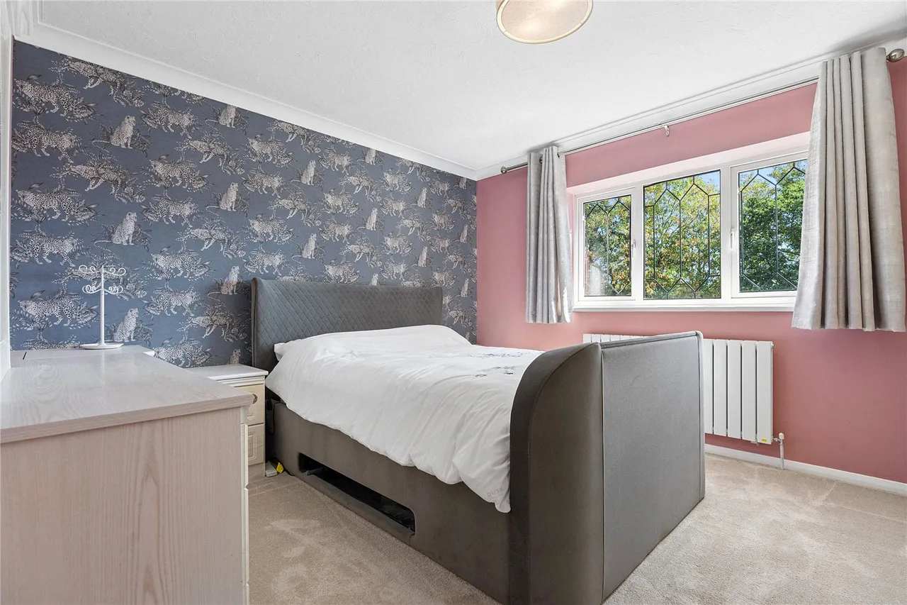 Brookdale Close, Upminster, RM14, photo 12