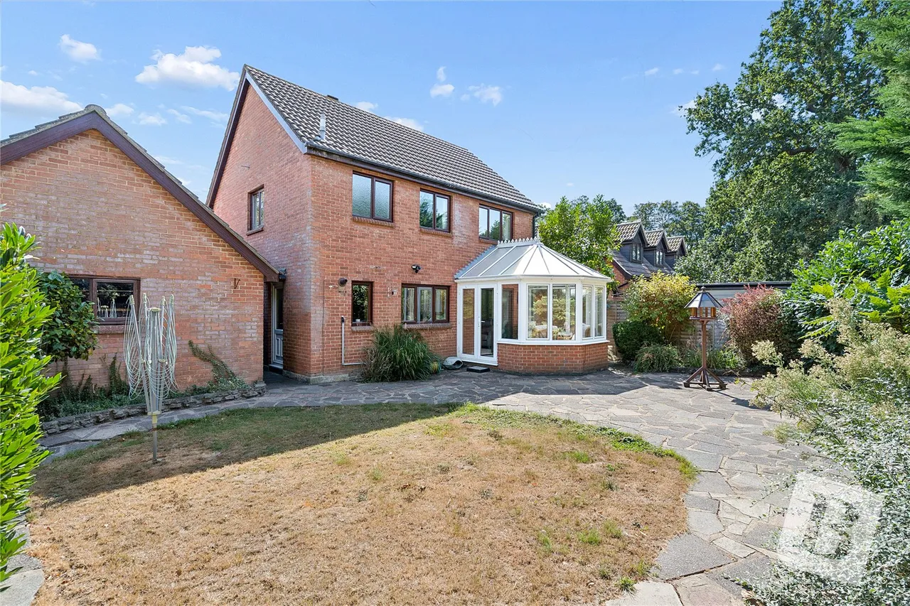 Brookdale Close, Upminster, RM14, photo 5