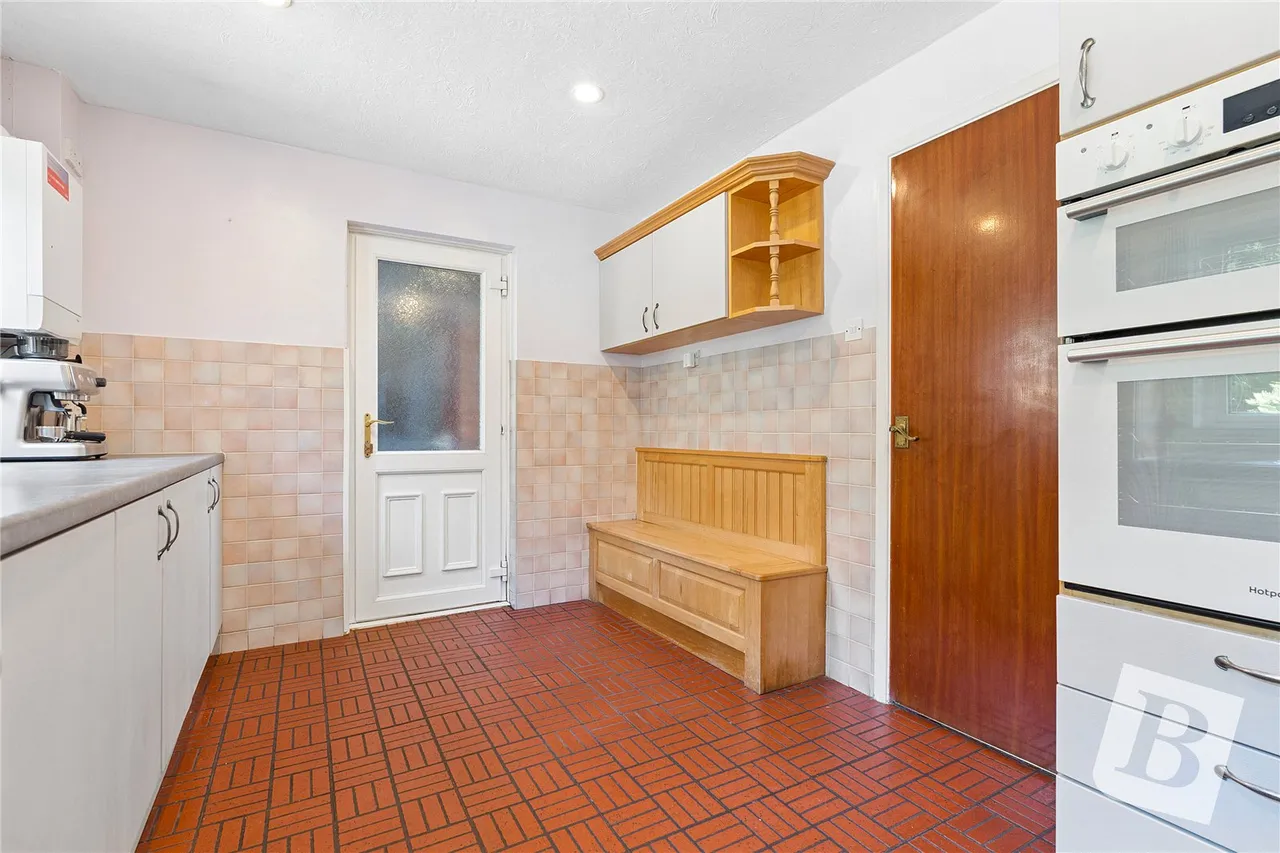 Brookdale Close, Upminster, RM14, photo 7