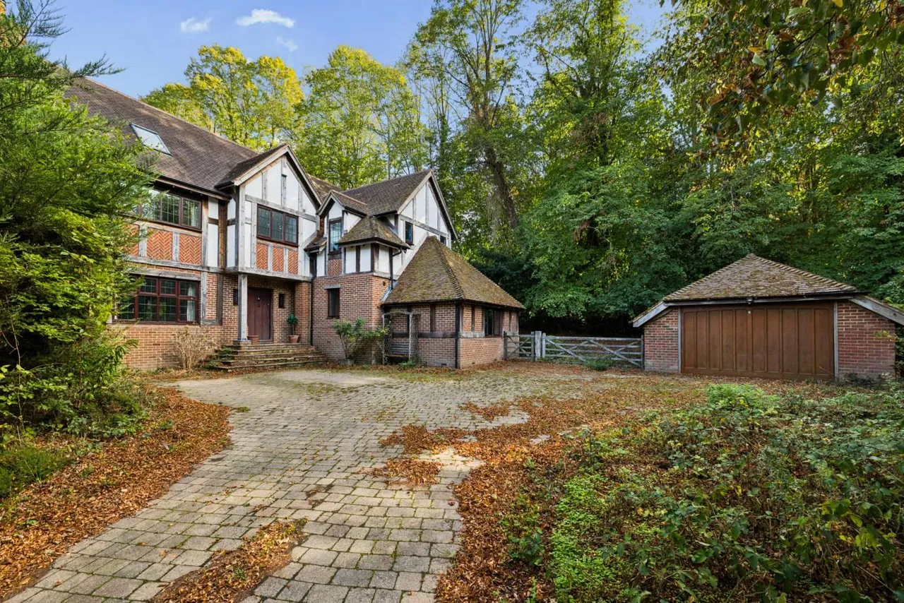 6 bed house for sale, Orchard Hill, Windlesham, GU20