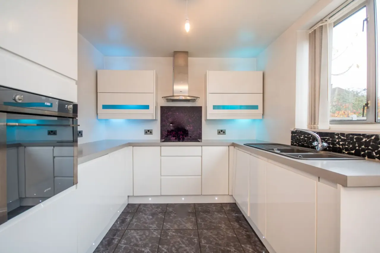 3 bed house to rent, Ross Apartments, London, E16