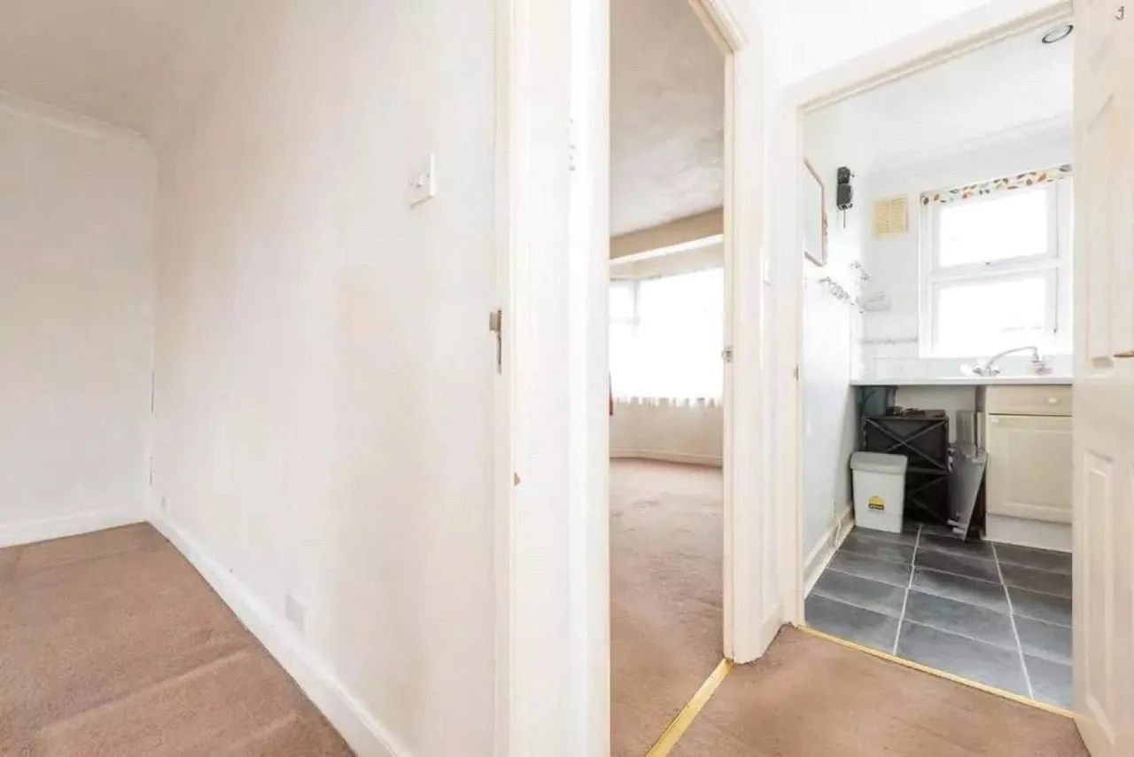 Bridgewater Road, Wembley, HA0, photo 8