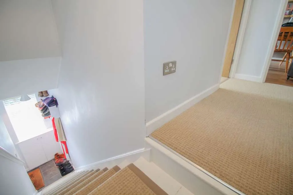 Brambles Close, Isleworth, TW7 5BX, photo 12