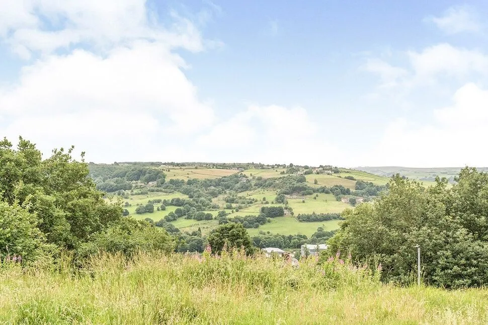 Albert Promenade, Halifax, West Yorkshire, HX3, photo 4