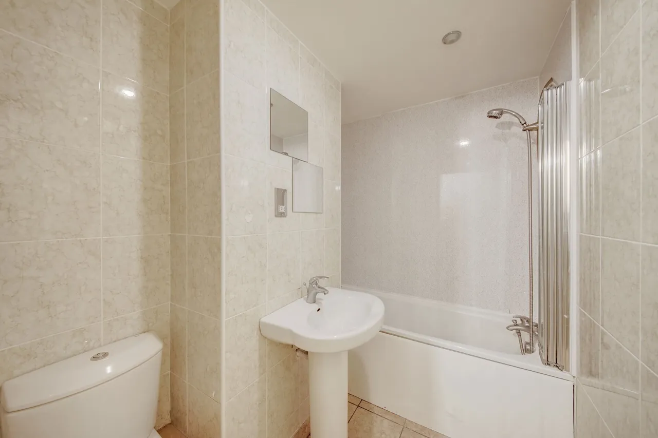 Curzon Place, Gateshead, Tyne and Wear, NE8, photo 6