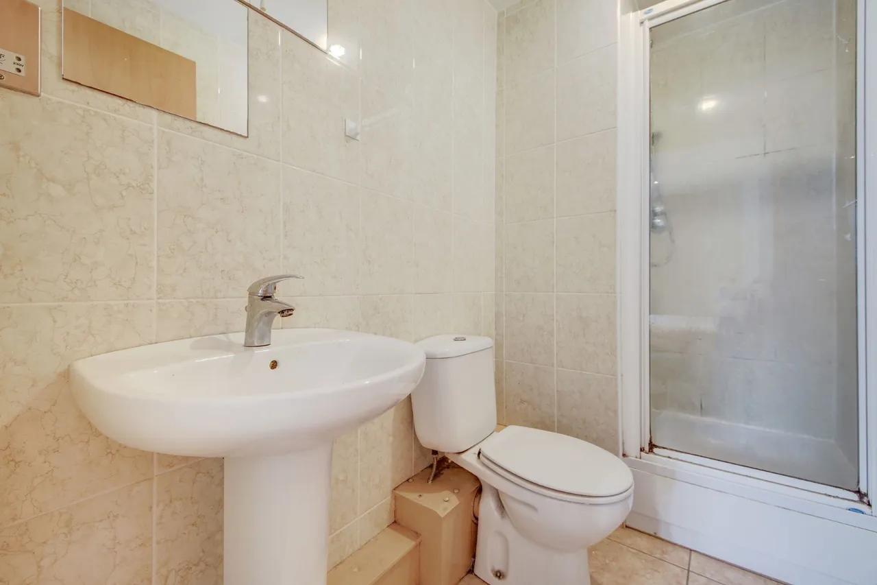 Curzon Place, Gateshead, Tyne and Wear, NE8, photo 4