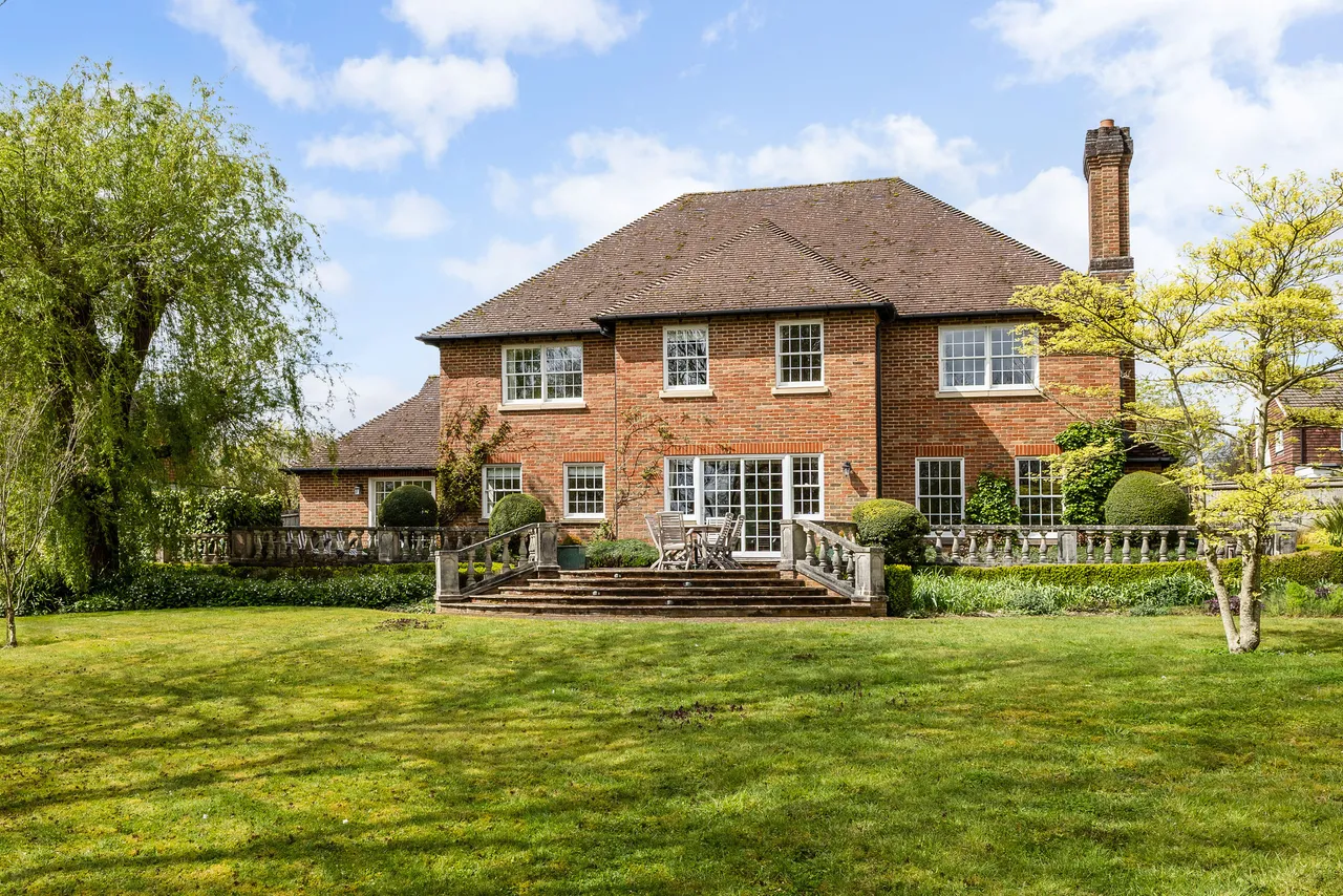 5 bed house for sale — Station Road, Stonegate, TN5