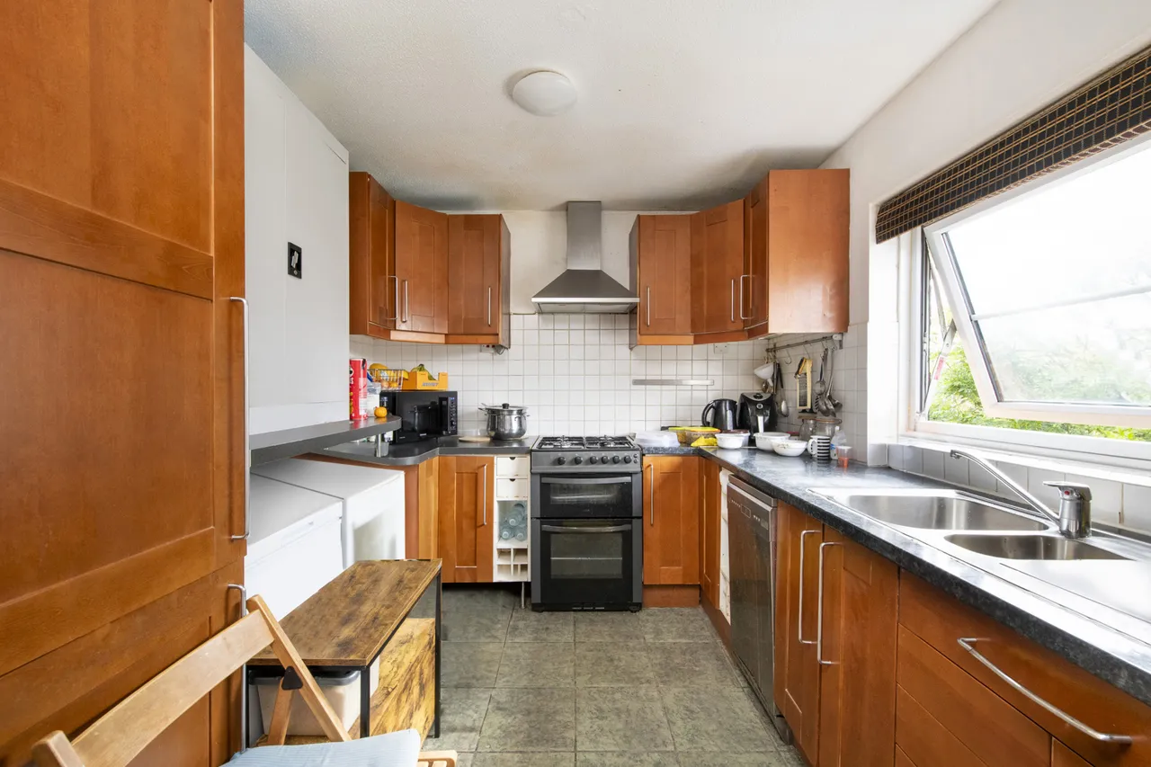 1 bed flat for sale, Empire Wharf Road, London, E14