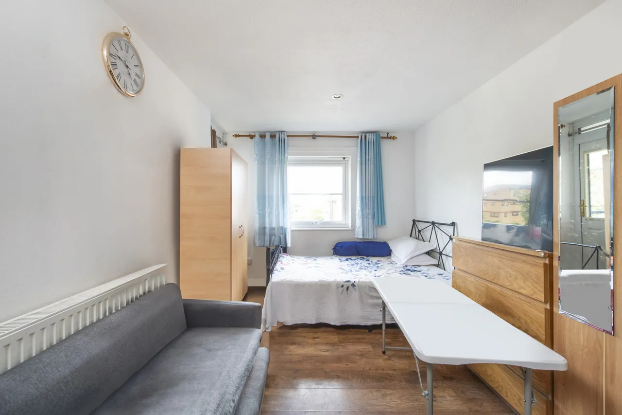 Empire Wharf Road, London, E14, photo 7
