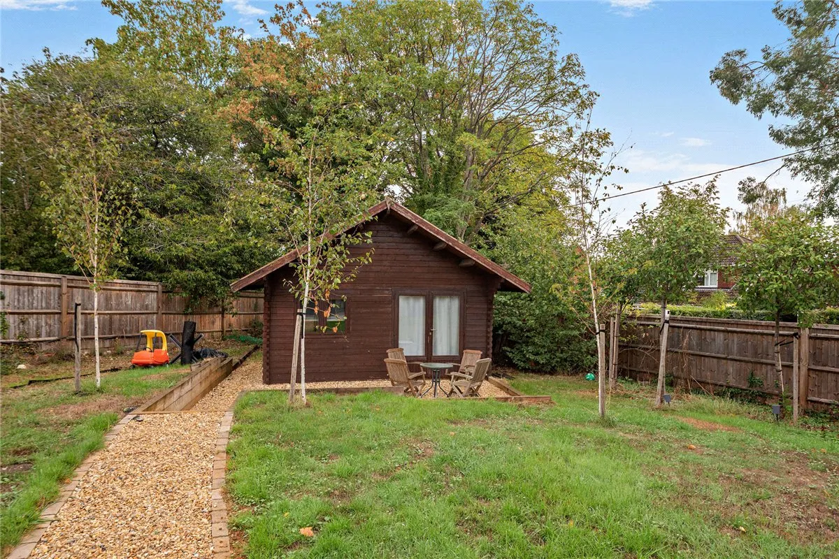 Falcon House Gardens, Woolton Hill, RG20, photo 18