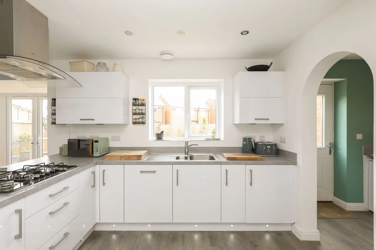 Damselfly Drive, Holmewood, S42, photo 9