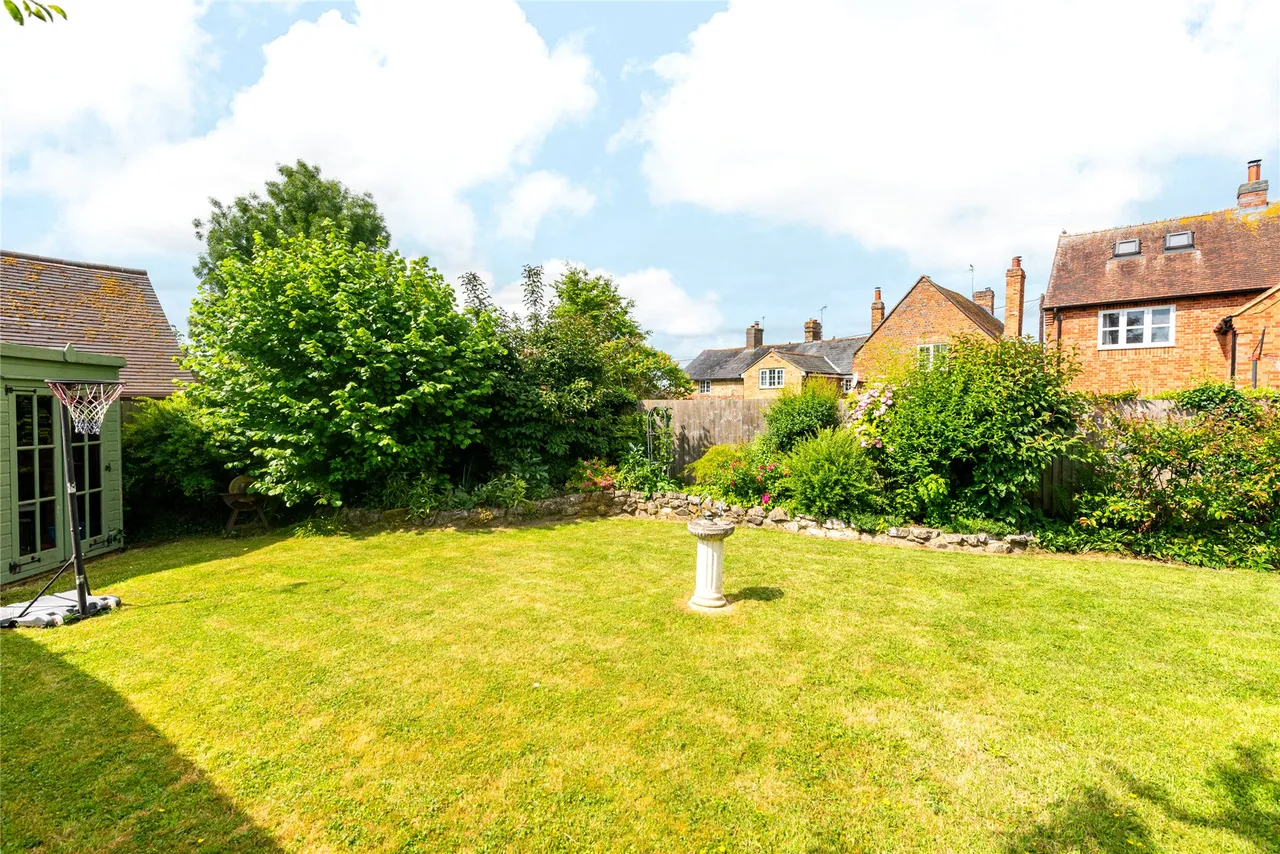 Lower Street, Quainton, HP22, photo 4