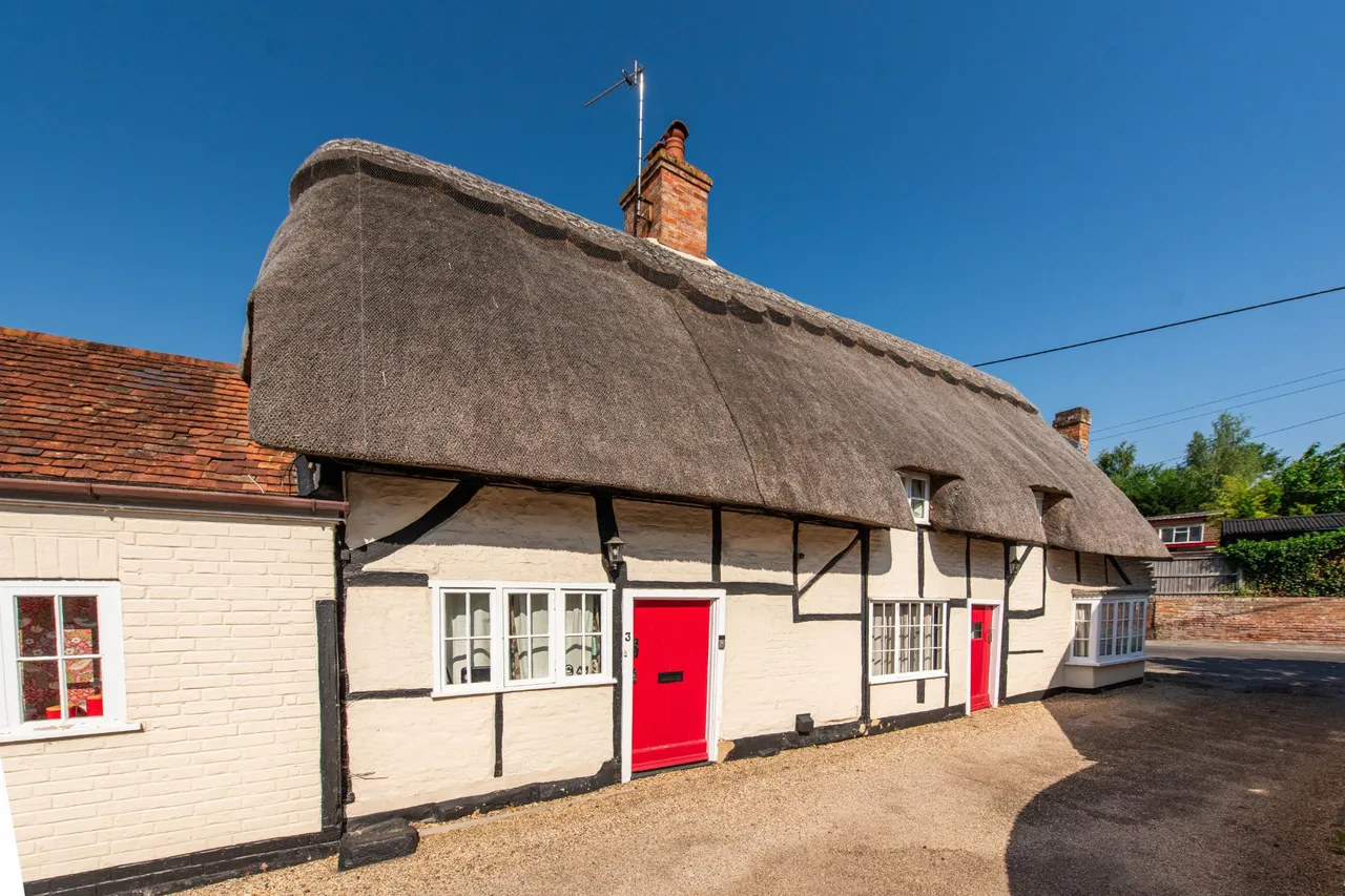 3 bed house for sale, Lower Street, Quainton, HP22