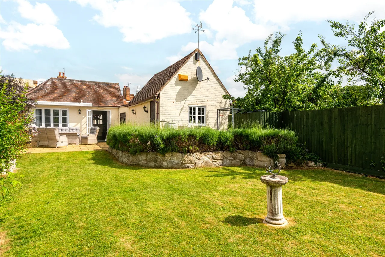 Lower Street, Quainton, HP22, photo 2