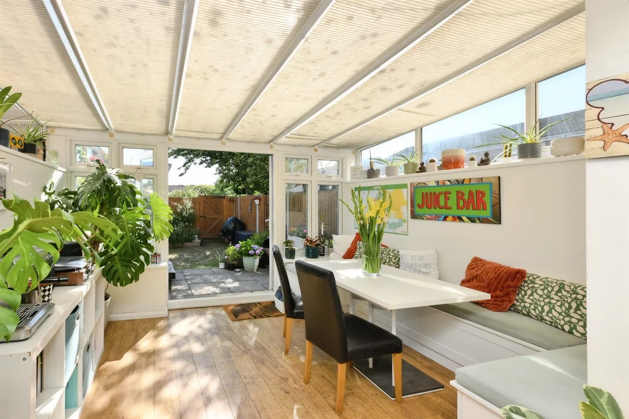Challinor, HARLOW, photo 6