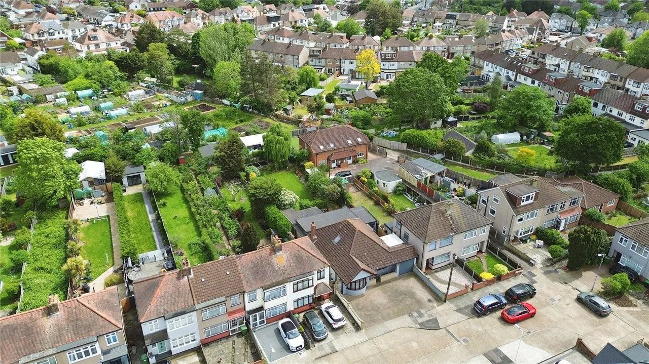 Ferndale Road, Romford, RM5, photo 27