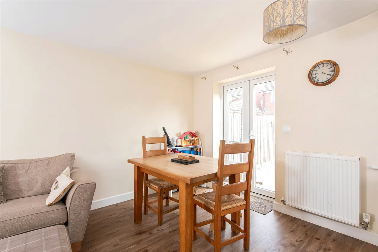 Blake Close, Towcester, NN12, photo 10