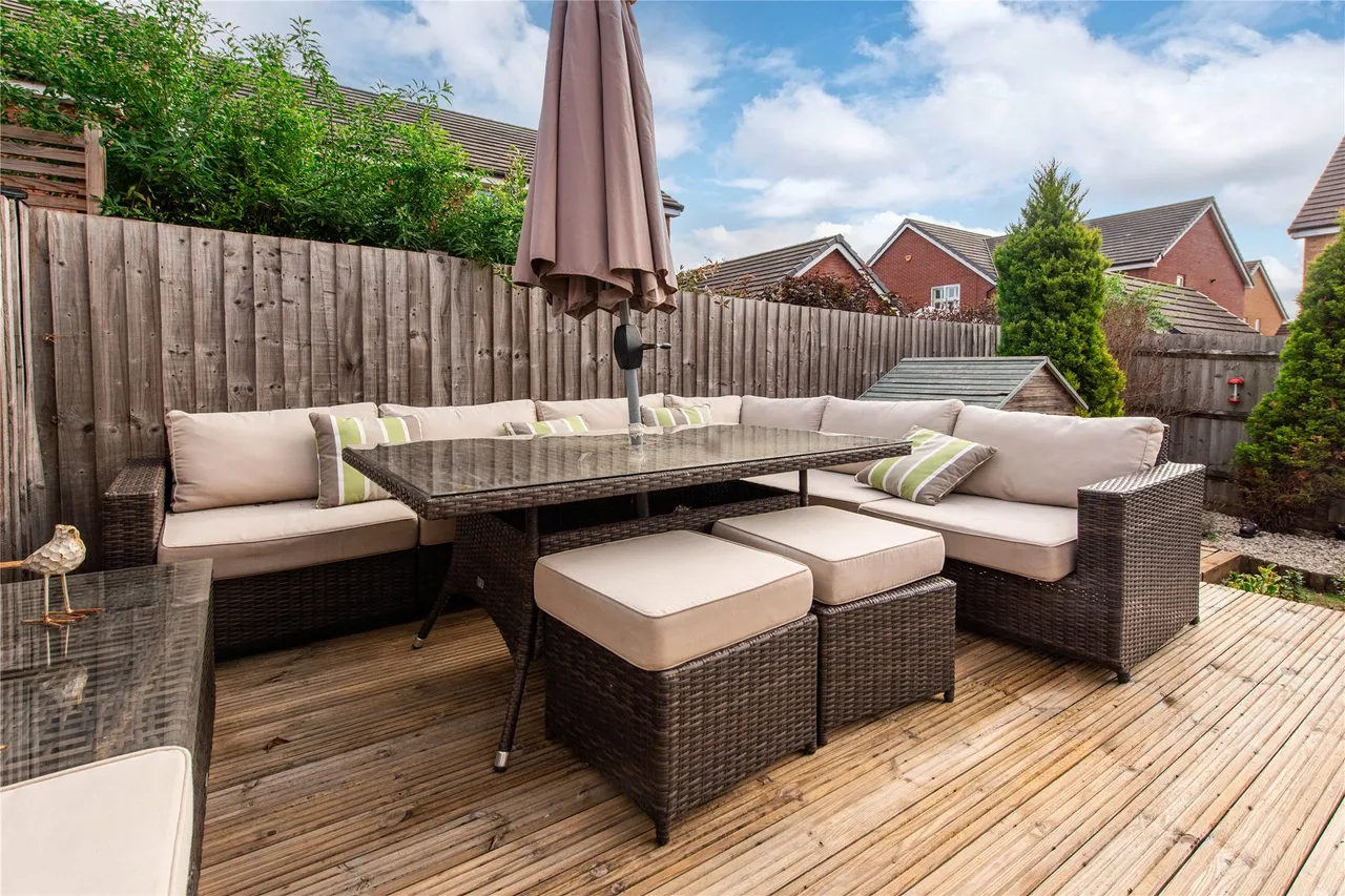 Blake Close, Towcester, NN12, photo 13