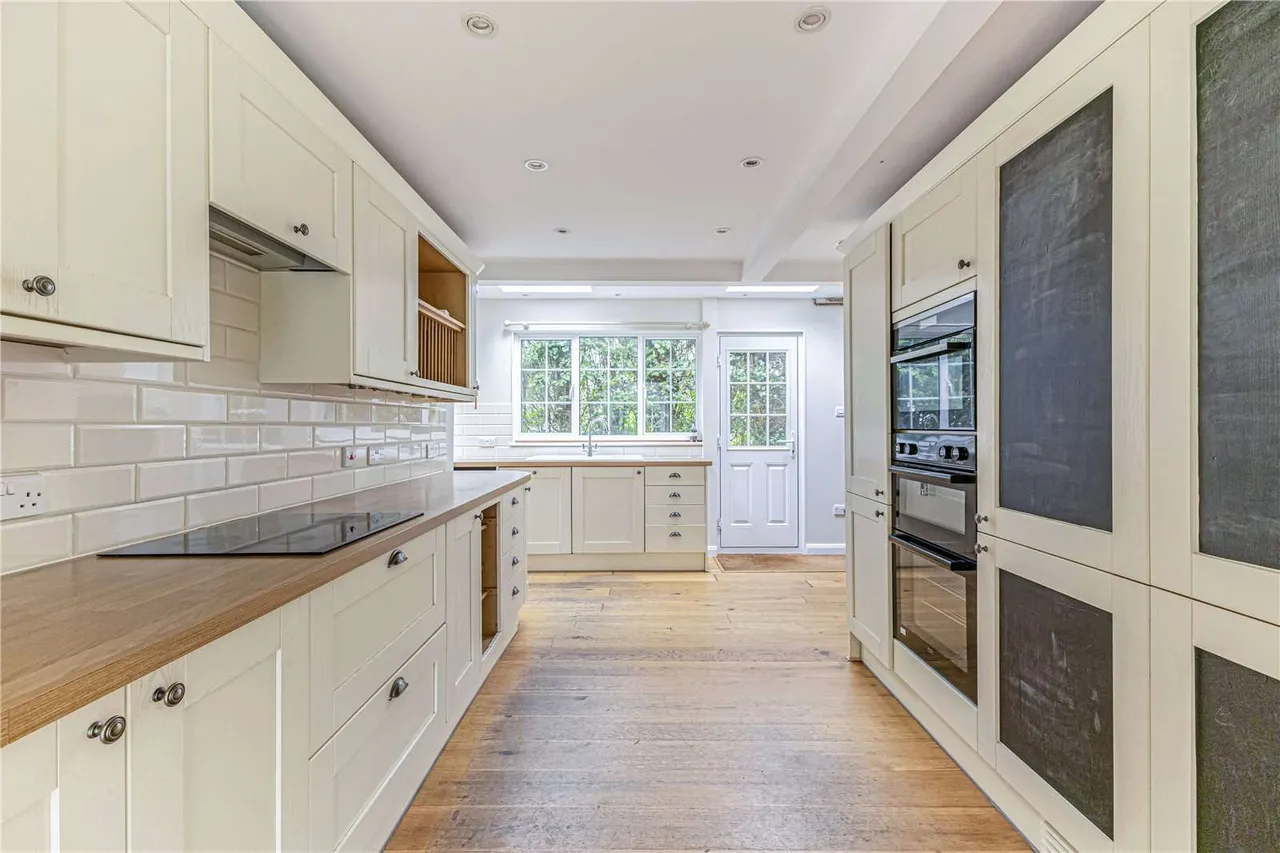 Durfold Wood, Plaistow, RH14, photo 5