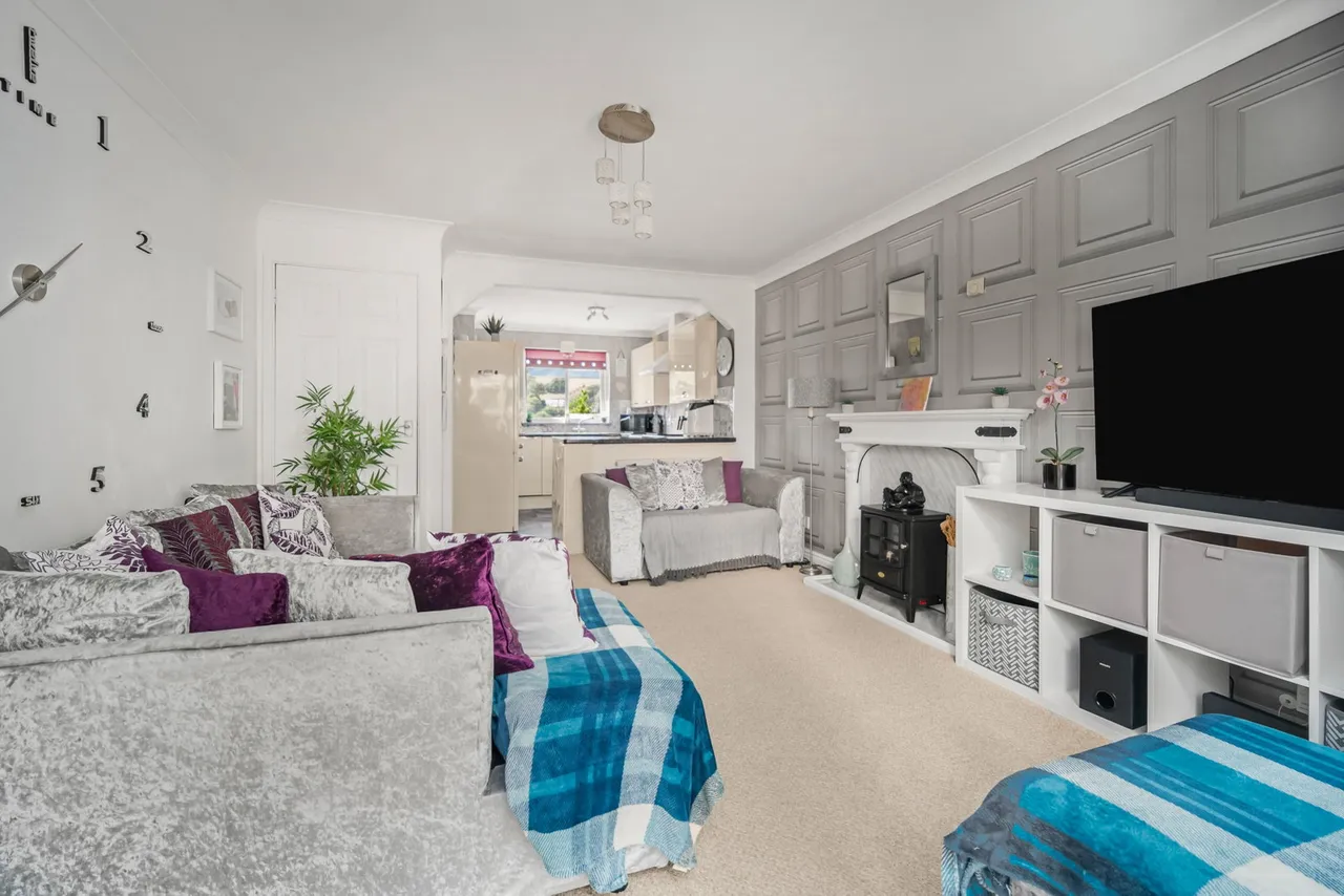 Upper Brynhyfryd Terrace, Senghenydd, Caerphilly, CF83 4GL, photo 8
