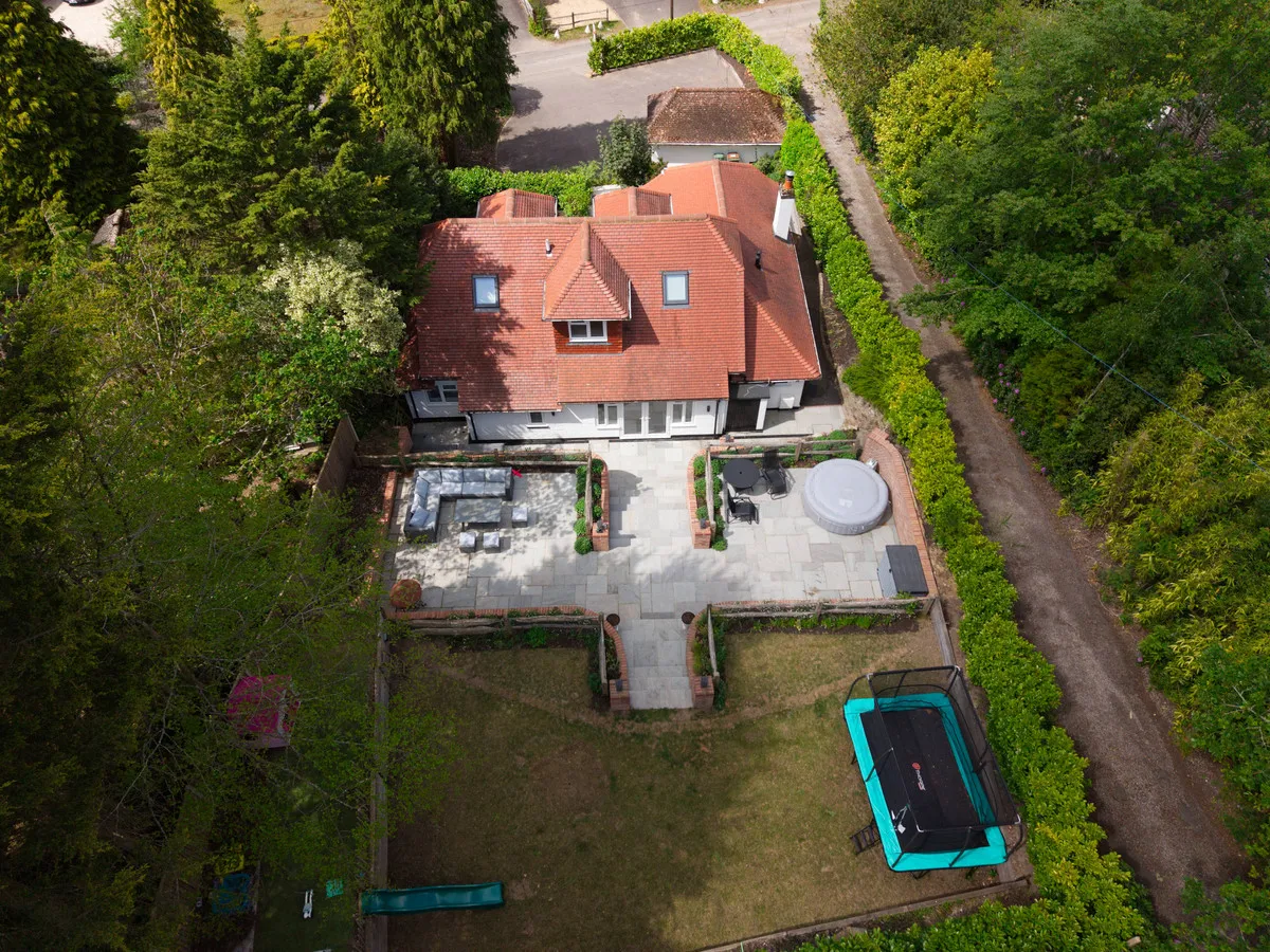 Storrington, RH20 3HY, photo 12